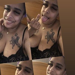 Meet your Posher, Chloe